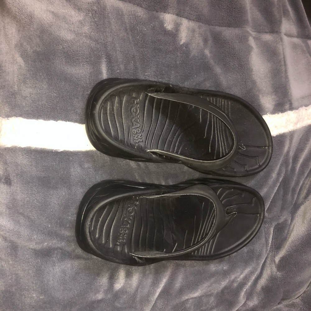 Women’s Hoka flip flops size 8